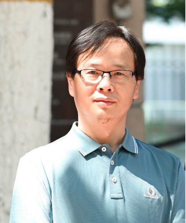 佘高红.png